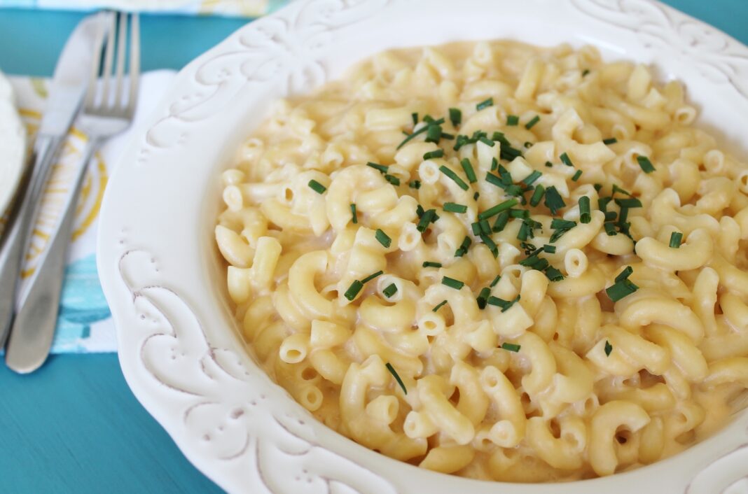Lighter Homemade Mac & Cheese Recipe (1)